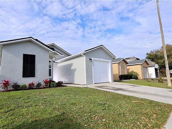 4th image of 5404 Wood Crossing St