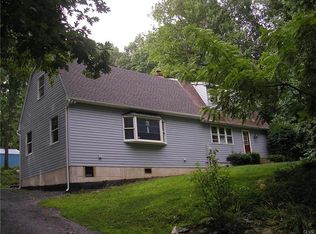 6342 Indian Creek Rd, Zionsville, PA 18092