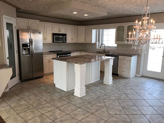 4th image of 126A Berard Cres
