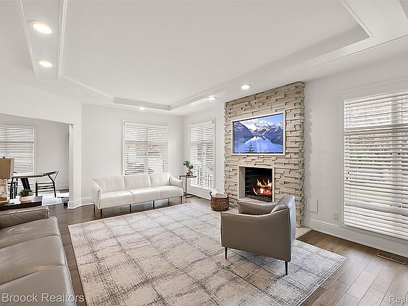 5th image of 7515 Hiddenbrook Ln