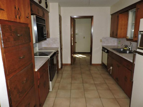 4th image of 11297 S Lake Shore Dr