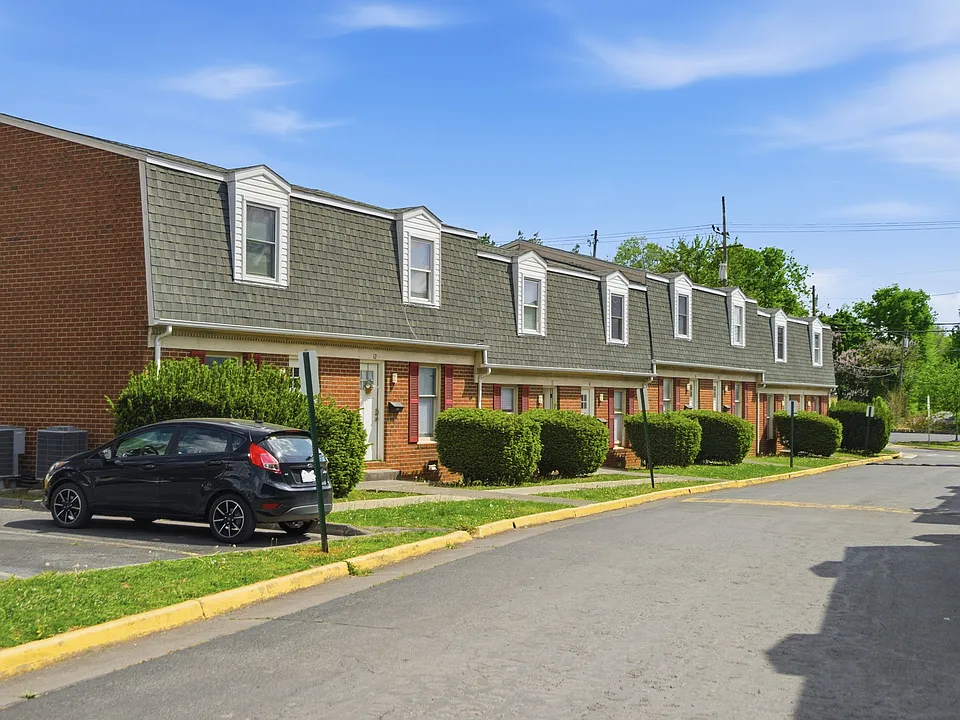 14 Raleigh Ct
