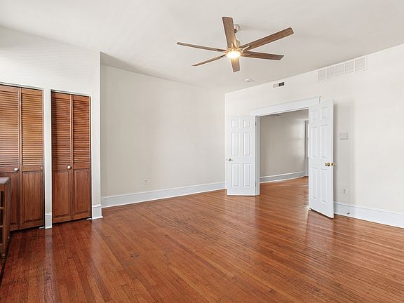 3rd image of 202 E Girard Ave #1