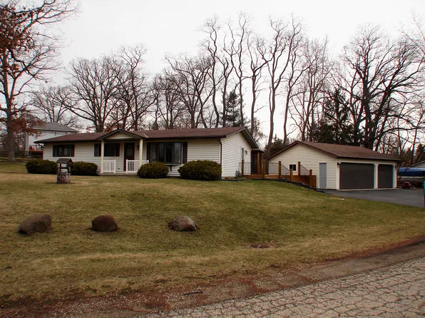 26600 W Sycamore Rd, Antioch, IL 60002