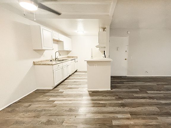 4th image of 389 S Lincoln Ave APT 14