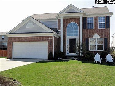 2nd image of 2202 Crockett Cir