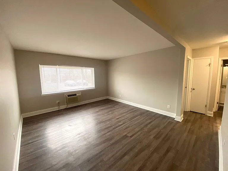 Peoria Flats - New Mgmt - New Name - Fresh Upgrades — Photo 8