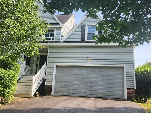 2nd image of 6213 Walborough Ct