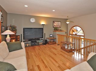 3048 Alexander Ln, Mound, MN 55364