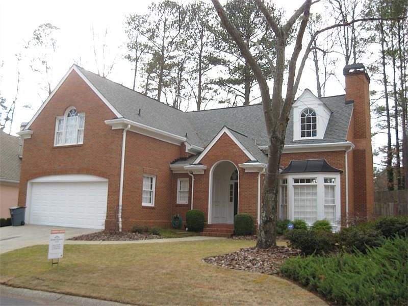 1st image of 4500 Woodhaven NE