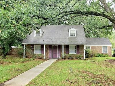 5924 Berkley Dr, New Orleans, LA, 70131