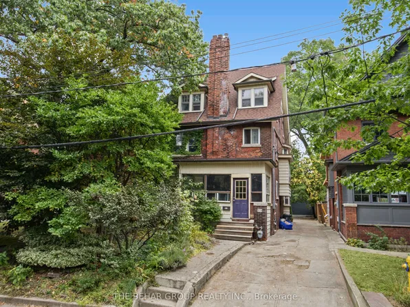 319 Indian Rd, Toronto, ON M6R 2X9