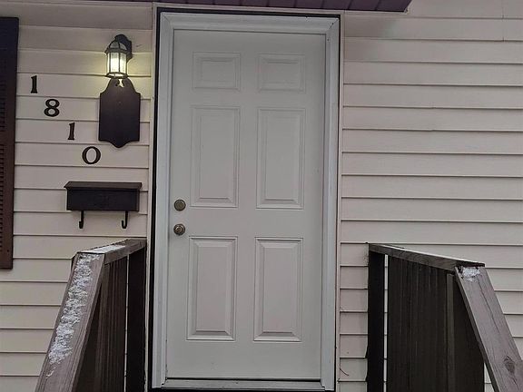 4th image of 1810 Cass Ave