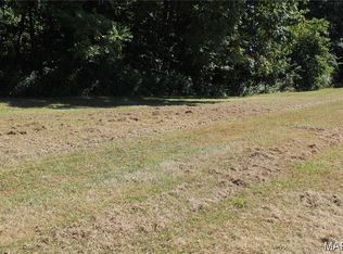 16677 Oak Bridge Rd, Brighton, IL 62012