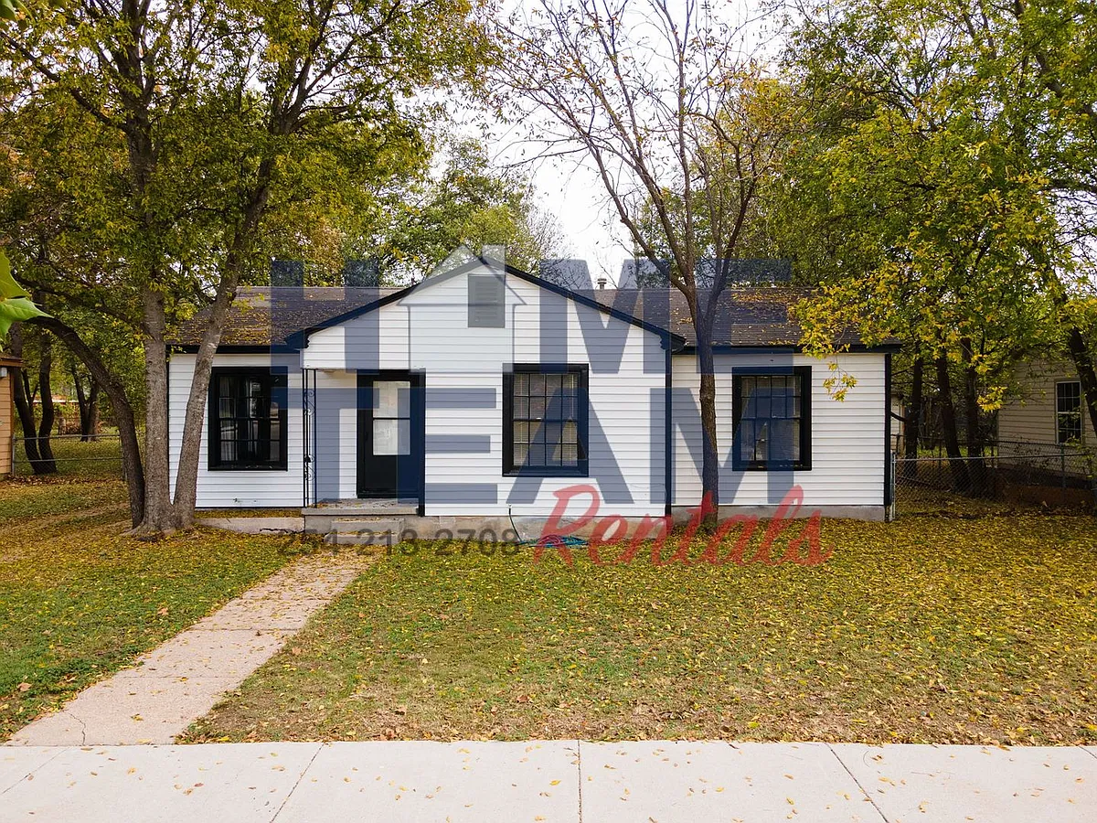 Building Photo - 1108 Stewart St