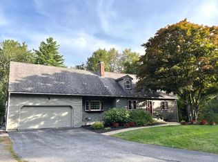 10 Pinewood Dr, Hampstead, NH 03841