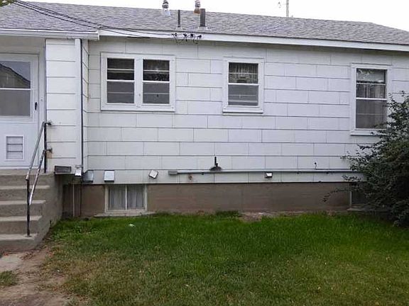 3rd image of 2319 Canyon Dr