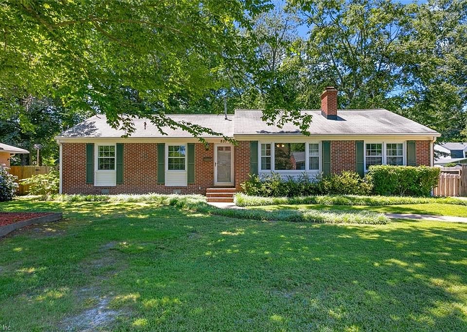 1st image of 851 Cascade Dr