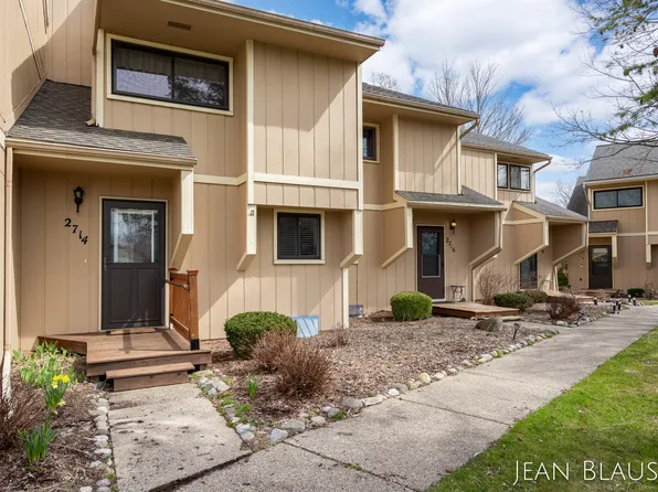 2714 Ridgecroft Dr SE #38, Grand Rapids, MI 49546