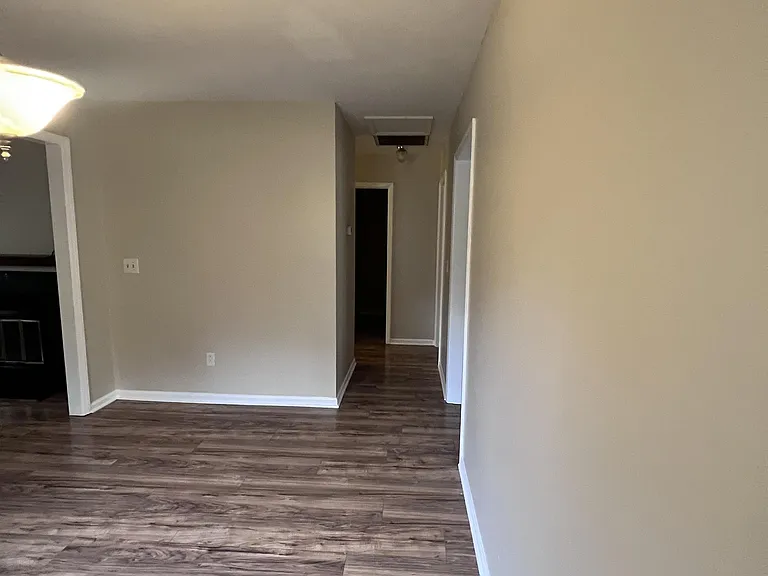 8326 Summerglen Cir — Photo 2