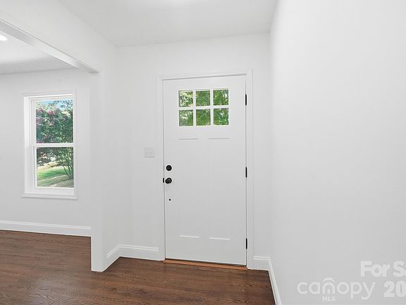 4th image of 6908 Ludwig Dr