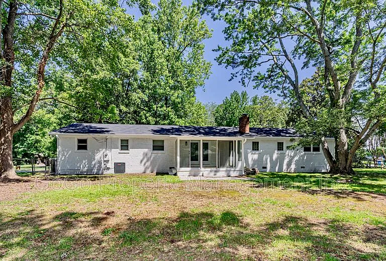 200 Lanewood Dr — Photo 17