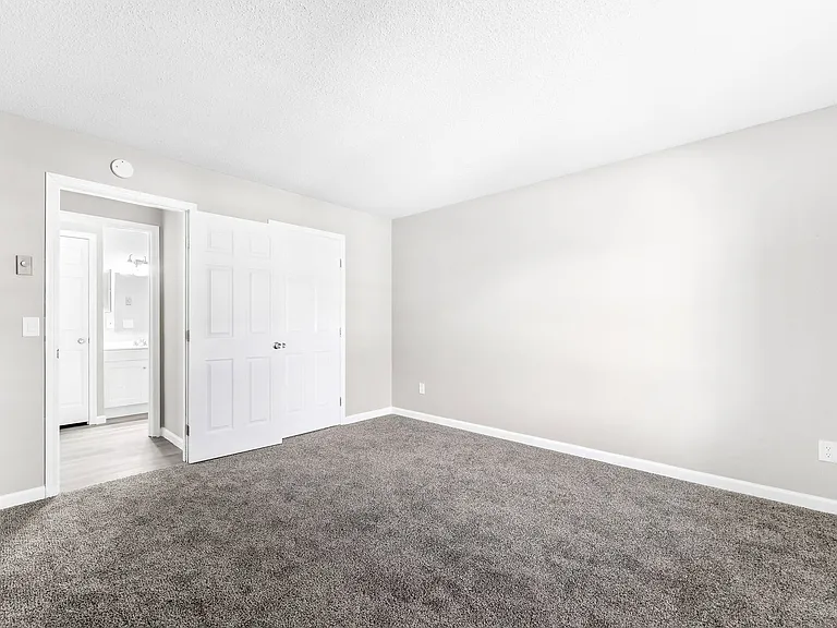 Walnut Woods Apartments — Photo 49