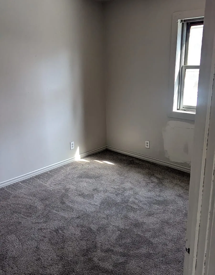 2434 South 9th Place - Back House — Photo 3