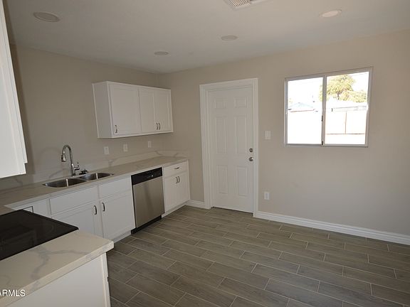 5th image of 2828 W ECHO Lane