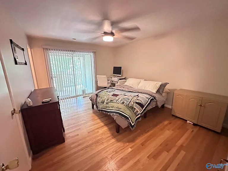 2210 Briarcliff Rd SE — Photo 11