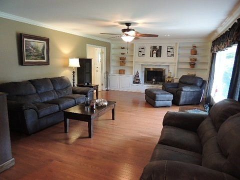 2nd image of 3507 Orchard Dr