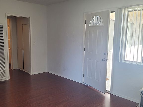 3rd image of 4251 Tujunga Ave APT 7