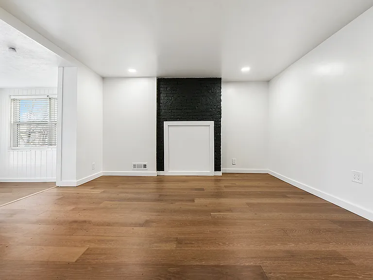 112 E 18th Ave #1 — Photo 10