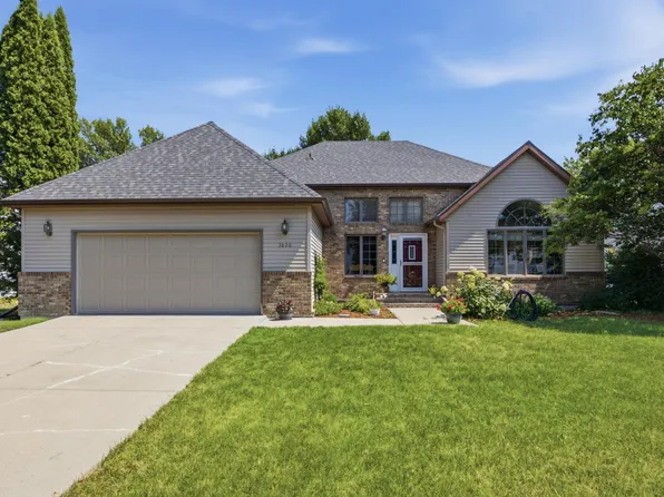 3626 22nd St S, Fargo, ND 58104