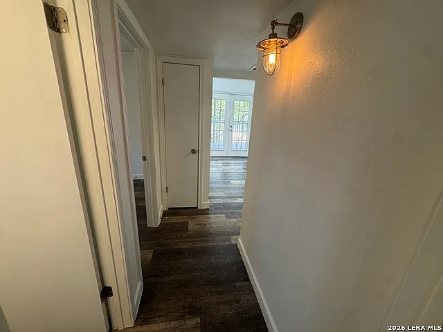 8611 Datapoint Dr — Photo 17