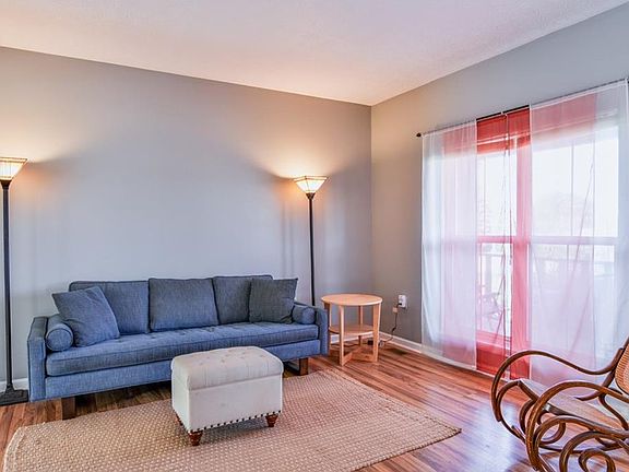 5th image of 2241 Valley Creek Way