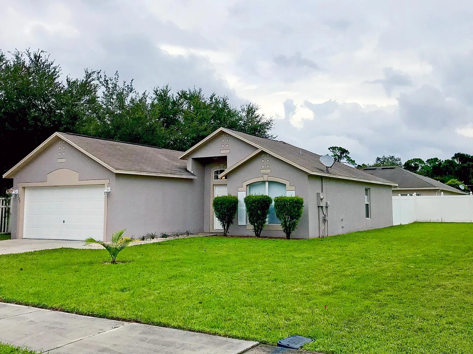 3 bed, 1465 sqft, $2,249 — Photo 1