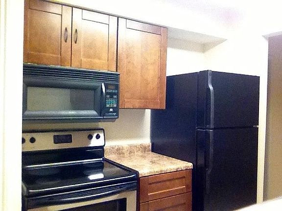 2nd image of 323 Lake Meadows Dr