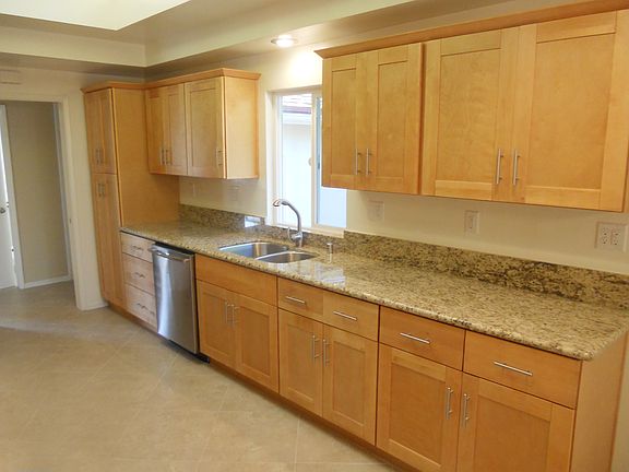 4th image of 22201 Schoenborn St