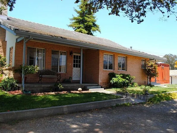 613 Lakeview Rd, Watsonville, CA 95076