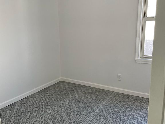 5th image of 2133 E 38th St Floor 2