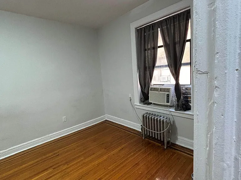 35-54 87th St #2G — Photo 4