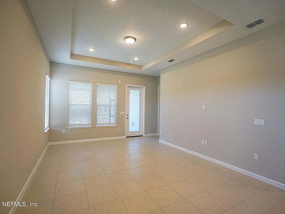 5th image of 72 AMBERWOOD Drive