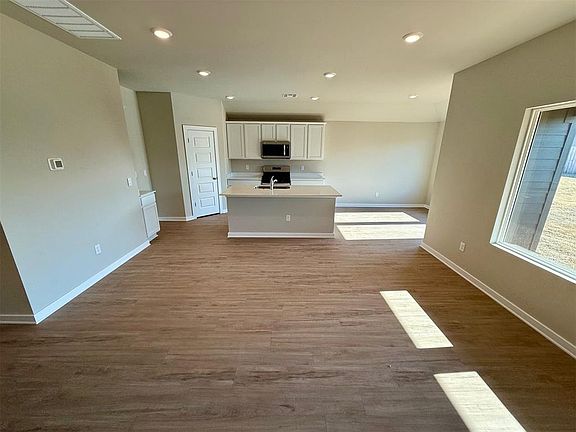 5th image of 12544 NW 140th St