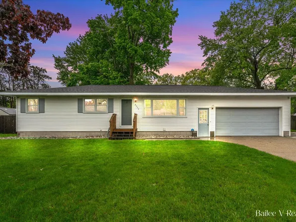 4373 Carolyn St, Muskegon, MI 49444