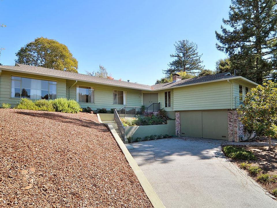 1st image of 221 Gabarda Way
