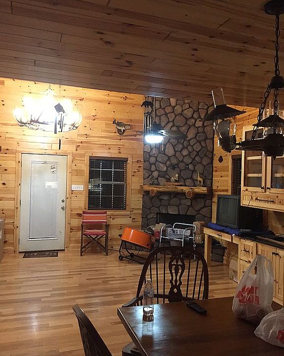 1st image of 229 Griffin Ln