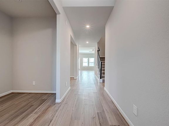 5th image of 3519 Dry Creek Drive