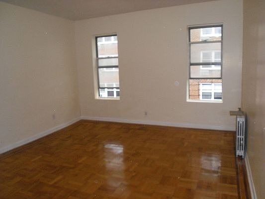 2nd image of 2100 Beekman Pl #2B
