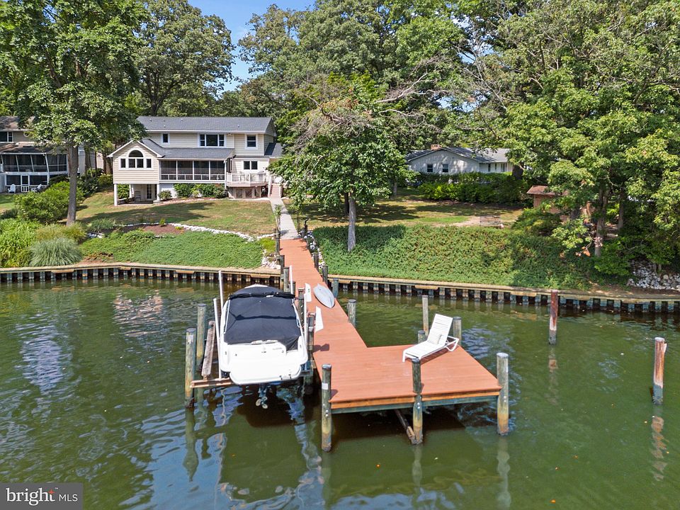 1st image of 432 Maureen Ln